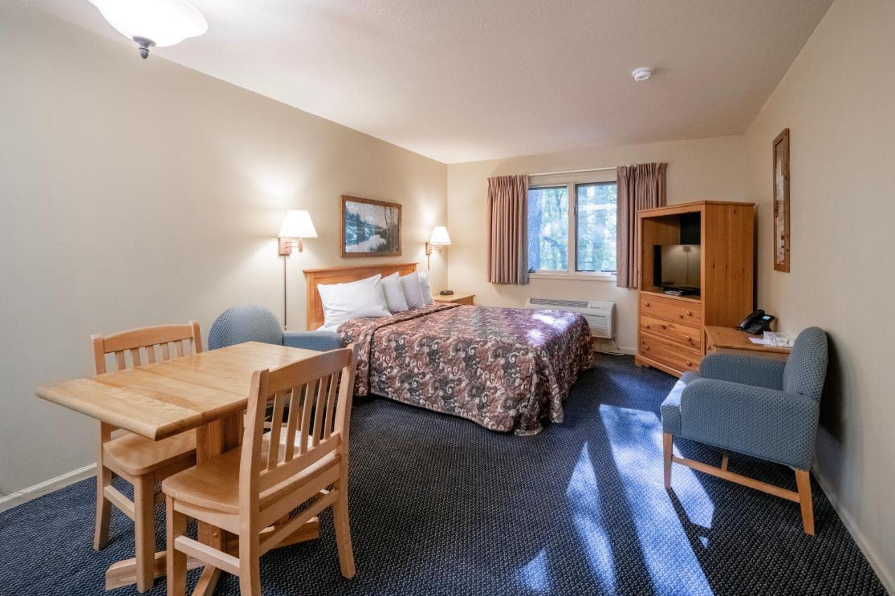 Telemark Northwoods Lodging Cable Room photo